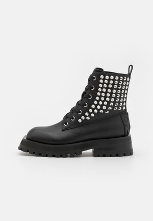FARREN STUDS COMBAT BOOT - Členkové šnurovacie čižmy - black