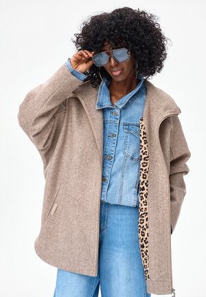 ELIN - Krótki płaszcz