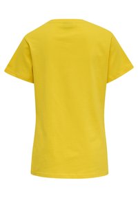 T-shirt jaune uni à manches courtes montré de dos avec un col rond et un design simple.