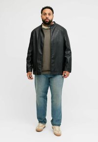 Jack & Jones JJEHILL CREW NECK  - Džemper - vetiver