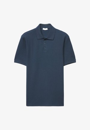 Marineblaue Polohemd mit strukturiertem Strick, kurzen Ärmeln, Dreiknopf-Leiste und klassischem Kragen. Griffige Textur im gesamten Stoff.