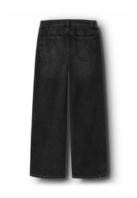 Jean en denim noir à jambes larges avec taille haute, deux poches arrière et ourlet propre. Le tissu a une texture lisse avec un dégradé subtil.
