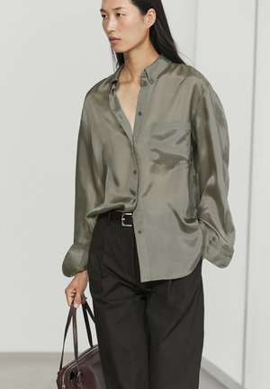 Massimo Dutti, FLOWING SHIRT WITH POCKET DETAIL - Button-down blouse - khaki