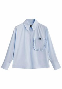 Chemise bleu clair à manches longues en tissu doux, avec un détail de poche à volants et un col classique.