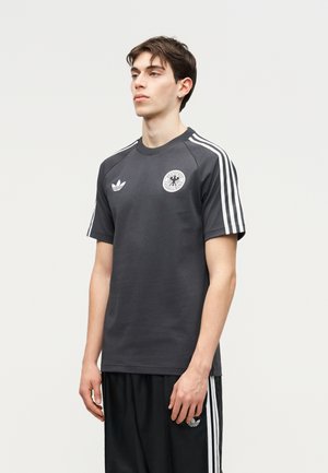 Adidas Originals T Shirts Men's Graphite Black Crew Neck Moderate — foto 4