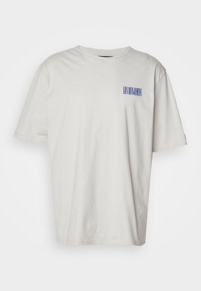 Les Benjamins OVERSIZED TEE UNISEX - Potiskana majica - light clay