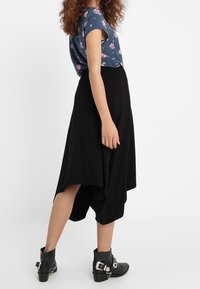 Even&Odd Falda larga - black