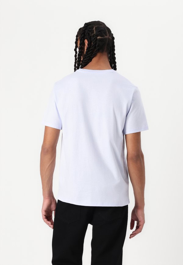 STANDARD FIT CENTER FRONT LOGO STAR TEE - Print T-shirt4