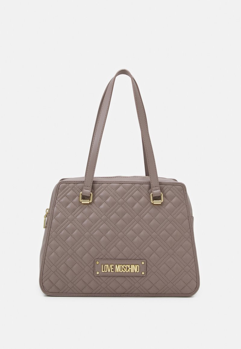 Sac à main matelassé taupe avec doubles anses d'épaule et plaque logo dorée "Love Moschino" à l'avant.