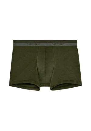 Oliivinvihreät puuvillabokserit harmaalla joustovyöllä, jossa on "HOM"-logo. Sujuva pinta, tiukka muotoilu ja ei näkyviä kuvioita.