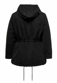 Veste noire à capuche avec manches longues, taille cintrée, et cordons ajustables pendants à l'ourlet arrière.