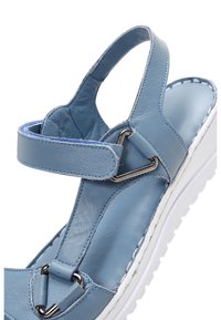 Derimod Vaellussandaalit - blue