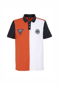 Kurzarm-Poloshirt mit Farbblöcken in Orange, Weiß und Schwarz. Enthält zwei gestickte Patches und drei Knöpfe am Kragen.
