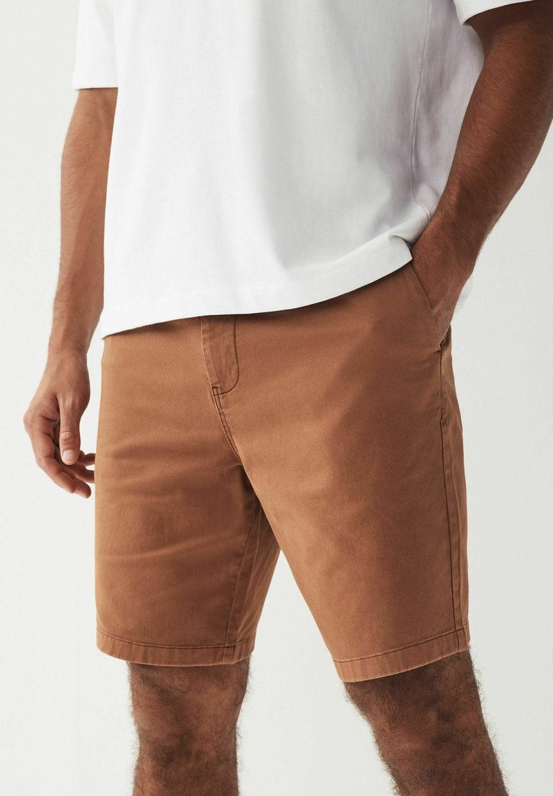 Next STRAIGHT FIT STRETCH CHINO - Short - terracotta
