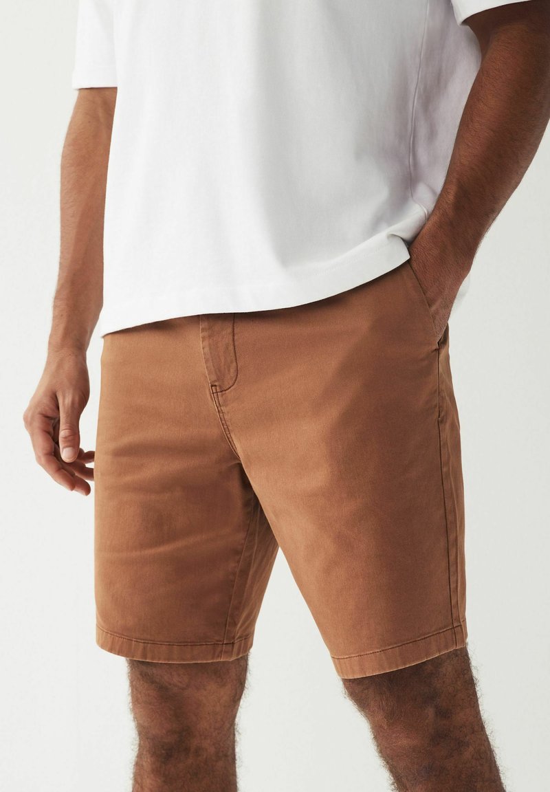 Next - REGULAR FIT - Shorts - terracotta, Vergrößern