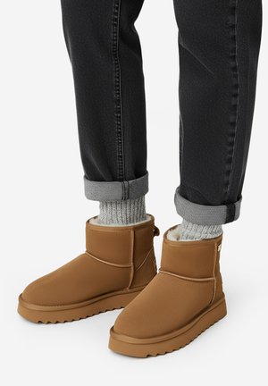Nine West, NINE WEST SNOW BOOTS WOMEN'S BROWN CEO-NASR-01 - Vinterstøvler - brown