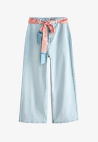 Sélectionné, bleach blue scarf