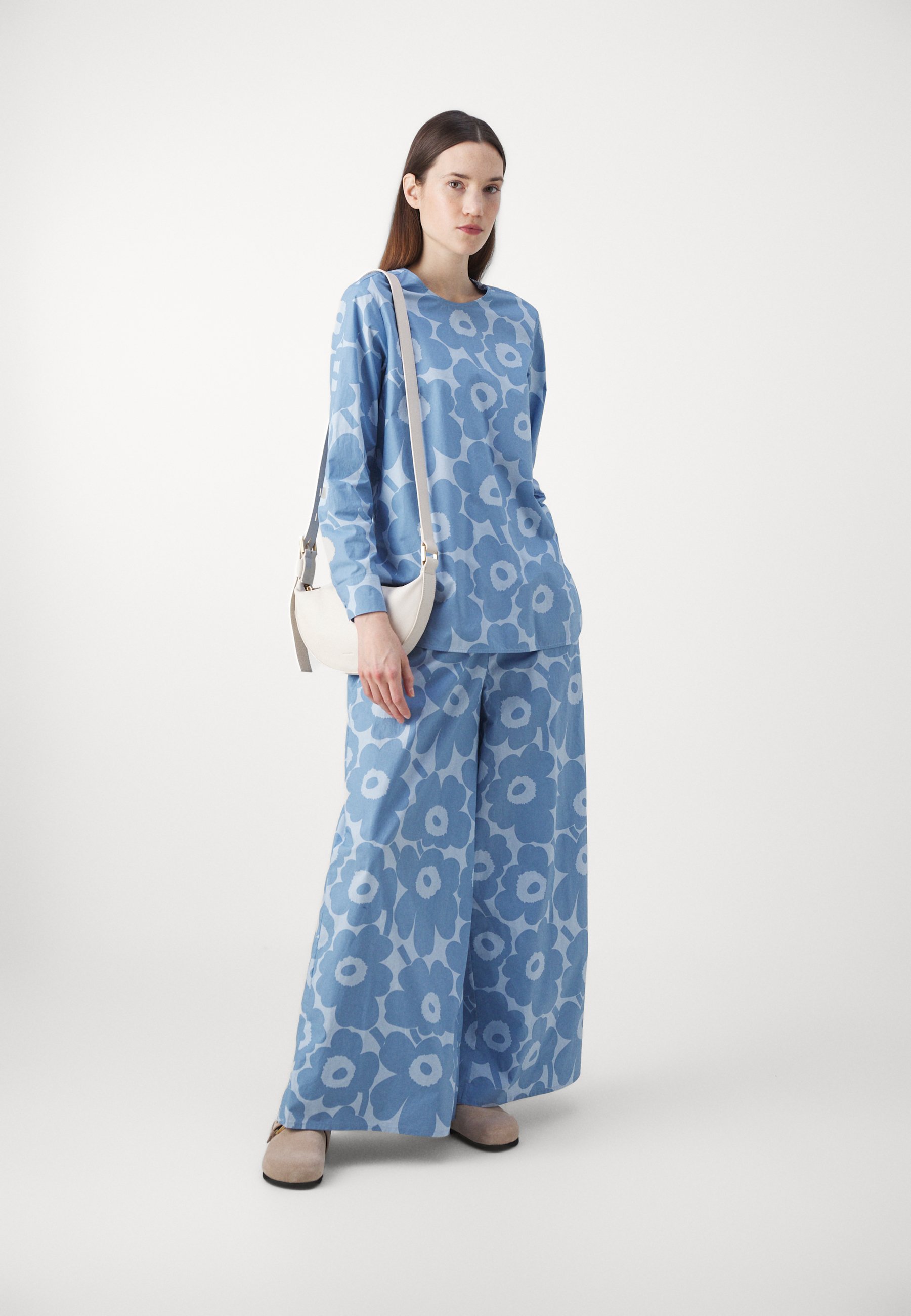 marimekko - Kohti Unikko パンツ marimekko パンツ Sh Kohti Unikko / trousers レディース