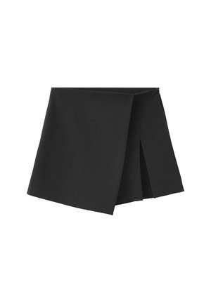 Minigonna nera asimmetrica con pannello frontale piegato e chiusura laterale con zip su sfondo bianco.
