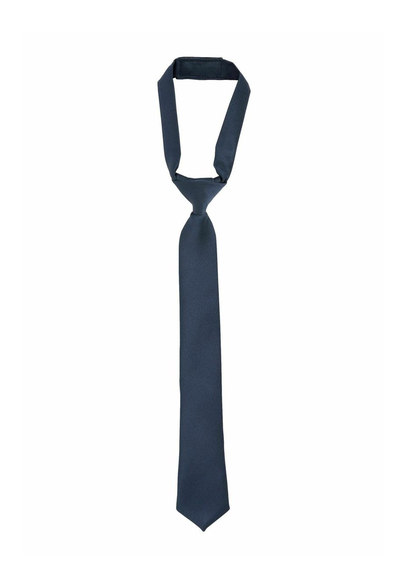 Tamno plava kravata od teksturiranog materijala, klasičnog dugog oblika s uskim krajem, dizajnirana za formalne prilike.