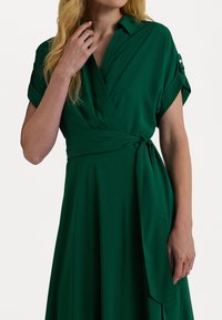 Lauren Ralph Lauren BELTED CREPE DRESS - Dienas kleita - deep emerald
