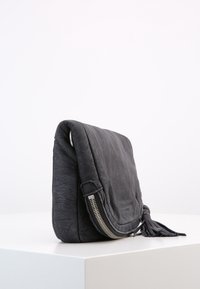 Liebeskind Berlin Borsa a tracolla - black