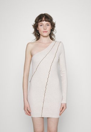 LIBERTY EXPOSED SEAM ONE SLEEVE DRESS - Vestido de cocktail / Vestido de festa - stone