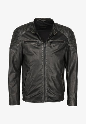 Schwarze Lederjacke mit gesteppter Schulterverzierung, durchgehendem Reißverschluss und zwei Reißverschlusstaschen; glatte Textur, taillierte Passform.