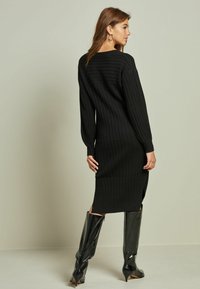 Next V-NECK - Pulóverruha - black