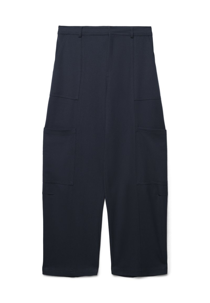Marineblaue Cargo-Hosen aus leichtem Stoff, mit großen Seitentaschen, geradem Schnitt und einer Länge bis zur Mitte der Waden.