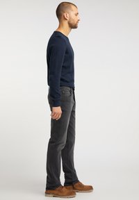 Mustang WASHINGTON - Vaqueros slim fit - schwarz