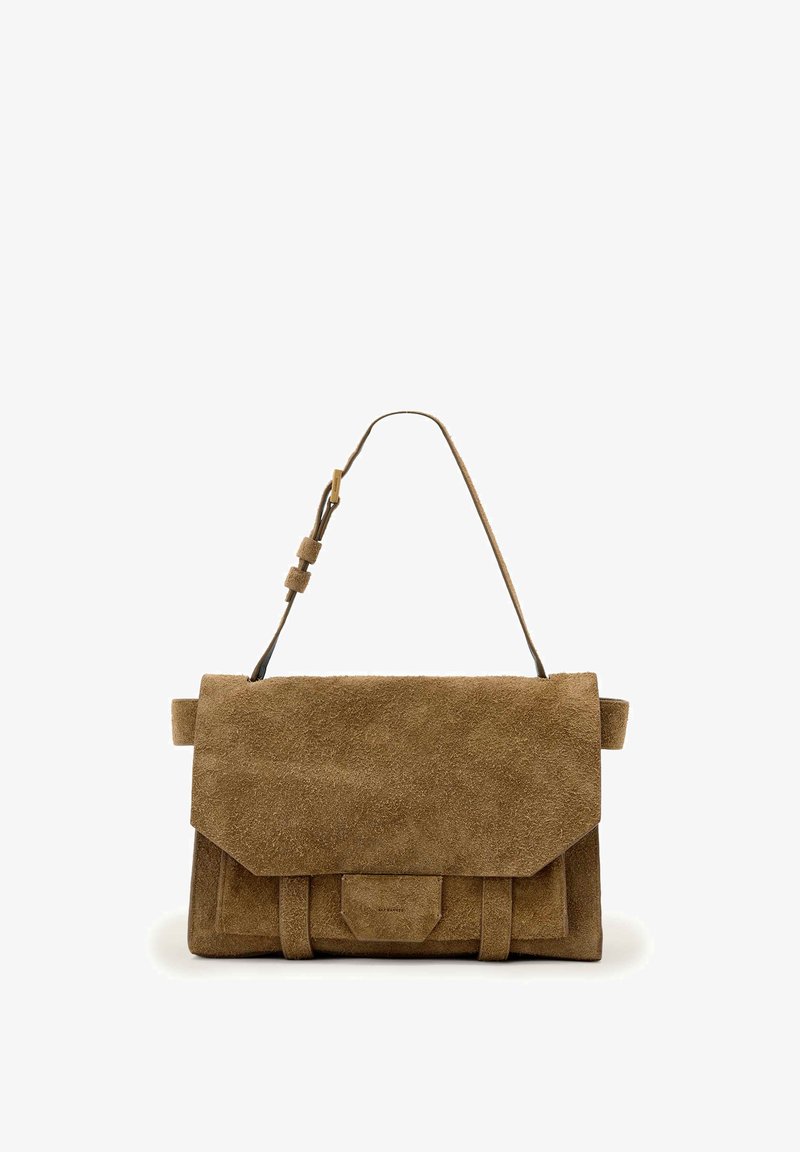 Suède handtas in lichtbruin met overslagklep, verstelbare riem en rechthoekige vorm. Heeft een minimalistisch ontwerp zonder versieringen.