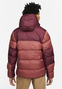 Nike Sportswear M NSW - Casaco de inverno - brown basalt/canyon rust/dark beetroot