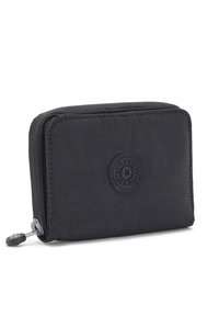 Svart tygplånbok med rektangulär form, dragkedjestängning, texturerad yta och präglad cirkulär logotyp på framsidan.