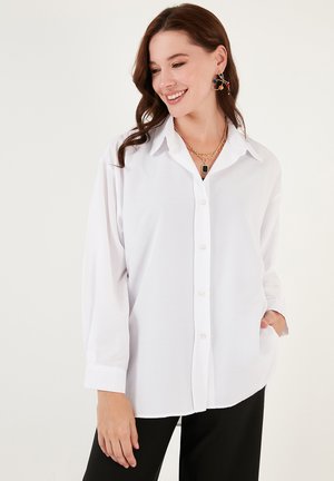 LELA LOOSE FIT - Pogājama blūze - white