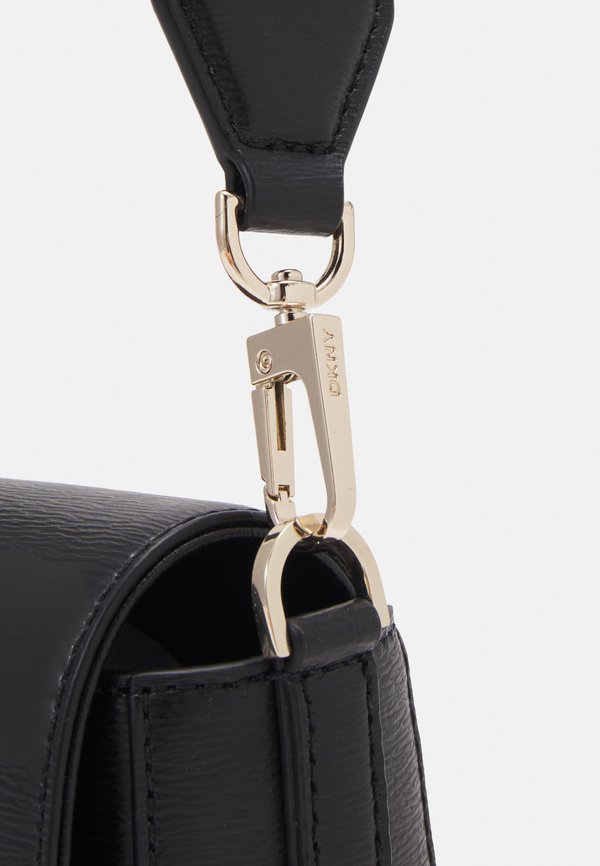 BRYANT AVE FLAP - Cross body bag3