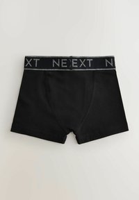 Fekete pamut boxeralsó, széles fekete derékgumival, amelyen szürkével hímzett a "NEXT" felirat. Simább textúra és testhezálló kialakítás.