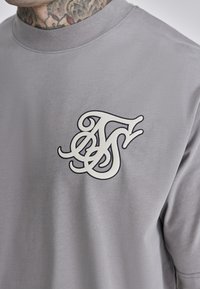 SIKSILK OVERSIZED   - Triko s potiskem - grey