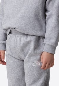 The North Face UNISEX SET - Tepláková súprava - light grey
