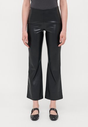 ONLY Tall ONLSMOOTH KICK FLARE - Bukser - black