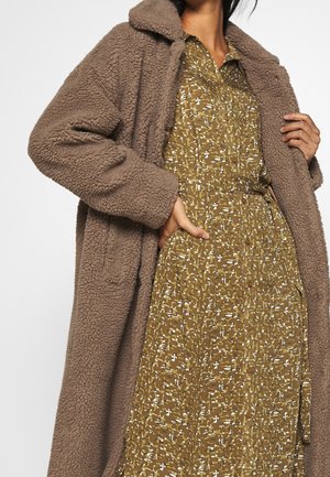 Manteau classique - nude