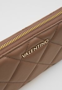 Valentino Bags OCARINA - Peněženka - taupe