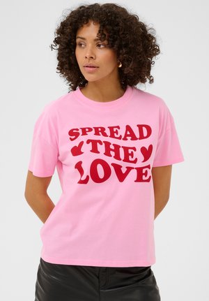 AMARA  - T-shirt imprimé - pink frosting