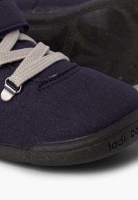 Thumbnail Image 5
