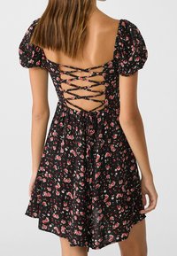 Stradivarius Vardagsklänning - dark red