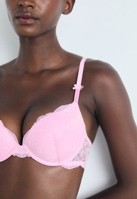 Lindex BRA MALVA VALERIE - Sutien push-up - light pink