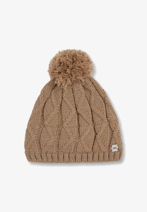 Gehaakte muts in lichtbruin met een getextureerd kabelpatroon, afgewerkt met een fluffy pompon bovenop. Inclusief een klein merklabel op de geribbelde band.