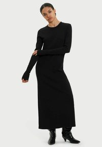 RESIDUS Maxikjoler - black