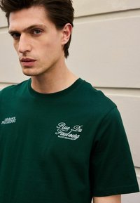 Next Camiseta estampada - navy ecru green