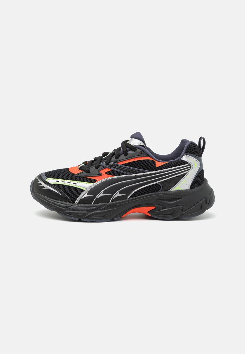 Puma MORPHIC - Tenisice za cestovno trčanje - black/redmazing